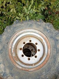 cerchi per telescopico complete di gomme  