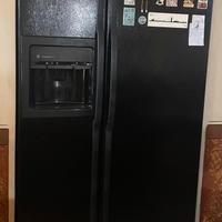 Frigorifero dopoia porta