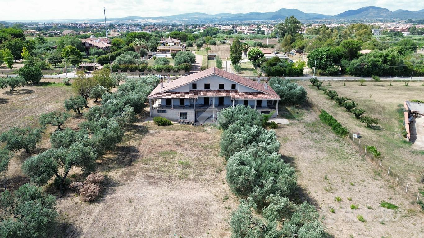 RUSTICO A CERVETERI - Vista 2
