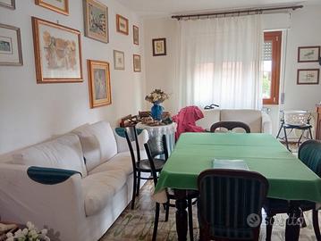 MONSERRATO VIA LONDRA esavano biservizi € 225.000