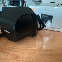 Nikon 1 J1 con custodia