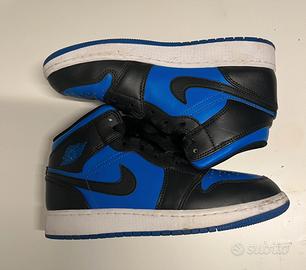 Air Jordan 1 Mid in blu reale e nero