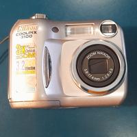 fotocamera digitale  nikon colpix  3100