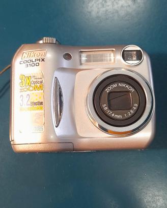 fotocamera digitale  nikon colpix  3100