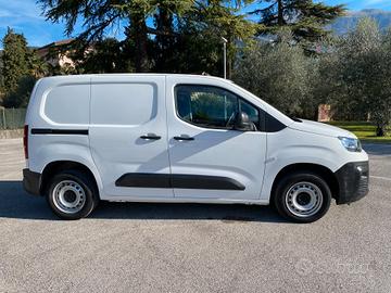 Citroen Berlingo BlueHDi 100cv Van furgone >Nuovo 