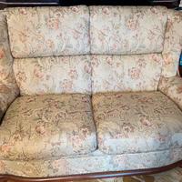 Divano damascato con 2 poltrone
