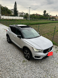Volvo XC40 R Design 2.0 d4