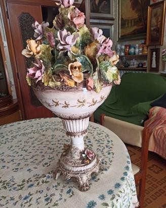 Vaso in ceramica tipo Capodimonte