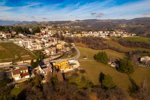 Trilocale ristrutturato con garage e terrazza