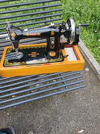 macchina da cucire vintage