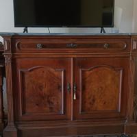 comò antico con ante fine 800
