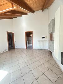 Giugliano trilocale con posto auto 155.000 tratt