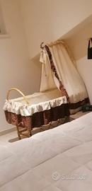 Culla in bamboo con baldacchino 
