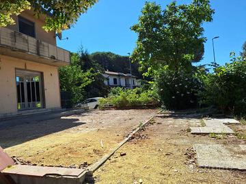 Appartamento di 250 m² con più di 5 locali e box a
