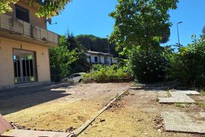 Appartamento di 250 m² con più di 5 locali e box a