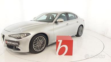 Alfa Romeo Giulia SUPER 2.2 TURBO AT8 180CV