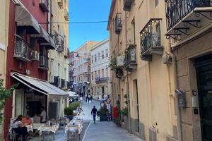 cagliari via manno locale trasformabile in abitati