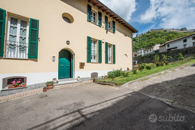 Appartamento arredato in centro a Gavi