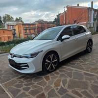 SUBENTRO NOLEGGIO –Volkswagen Golf 1.5 TSI eHybrid