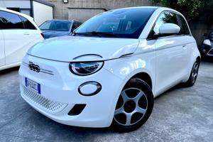 Fiat 500 500e Berlina 42 kWh La Prima