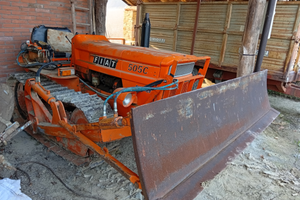 Trattore cingoli apripista