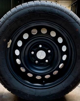 4 gomme invernali con cerchio del 16