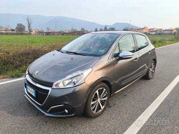 PEUGEOT 208 1,6 BLUE HDI- ALLURE-OK NEOPATENTATI- 
