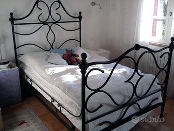 letto antico in ferro