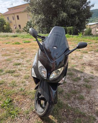 Yamaha T max 