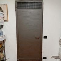  porta in ferro (gratis)