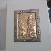 Bassorilievo bicolore "La porta Santa"