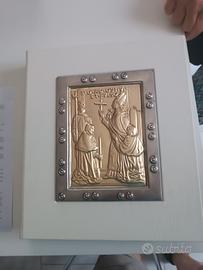 Bassorilievo bicolore "La porta Santa"