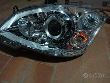 farò anteriore sx Mercedes Viano 