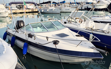 Motoscafo Glastron SSV 215