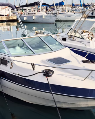 Motoscafo Glastron SSV 215