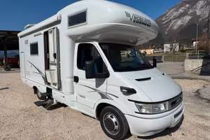 Camper mansardato mobilvetta