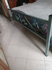 Testata in ferro battuto 