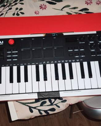 AKAI PROFESSIONAL