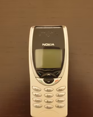Nokia 8210