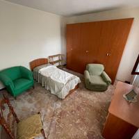 Mobili divani poltrone letto