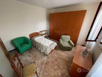 Mobili divani poltrone letto