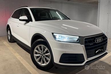Audi Q5 2.0 tdi Business Sport quattro s-tronic