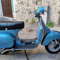 Moto d'epoca vespa px 150 1982 colore originale