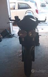 Triumph Speed four 
