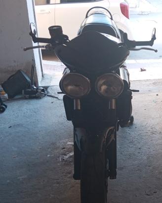 Triumph Speed four 