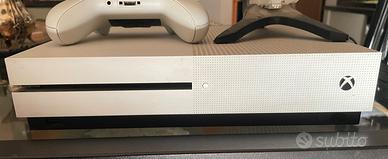 Xbox one s + controller  e carica controller