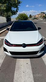 Volkswagen Golf GTI 2.0 TSI DSG performance