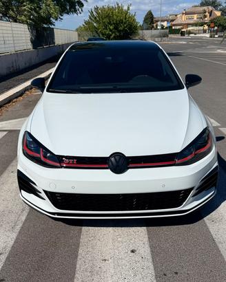 Volkswagen Golf GTI 2.0 TSI DSG performance