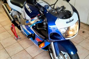 Suzuki GSX R 600 srad