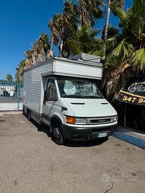 Daily con tenda per ambulanti